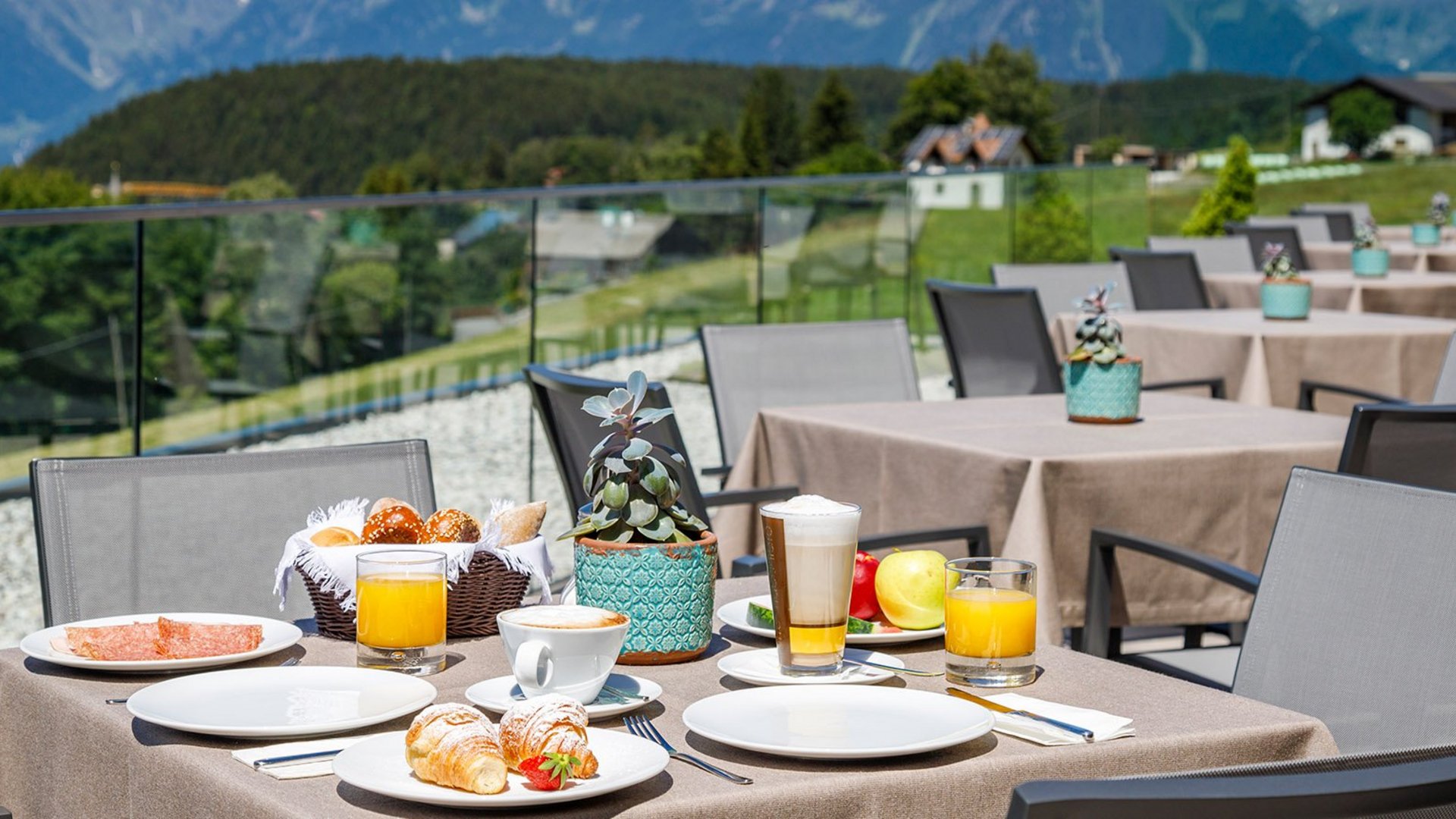 Hotel Avelina: panoramic hotel in South Tyrol